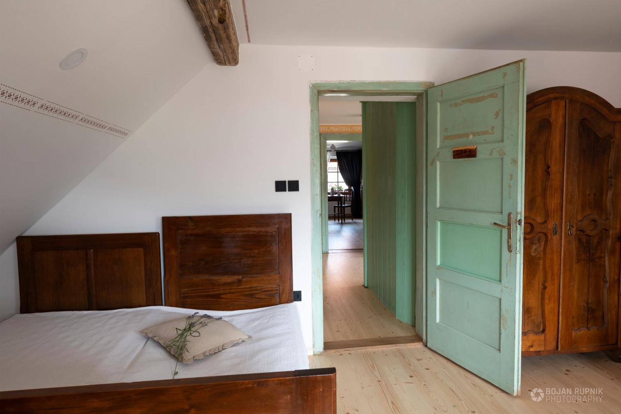 Notranjska Hisa - Traditional Country House, Close To The World Attraction Cerknica Lake Begunje pri Cerknici Exterior photo