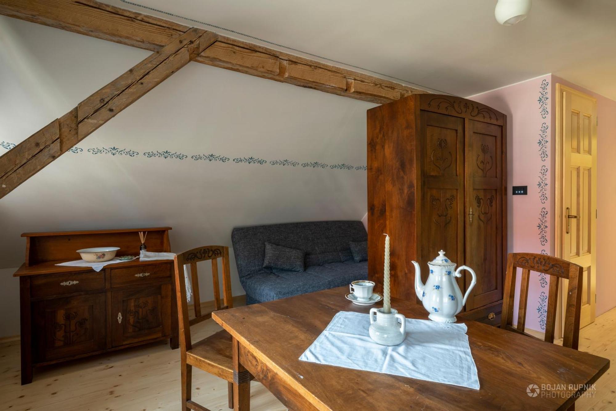 Notranjska Hisa - Traditional Country House, Close To The World Attraction Cerknica Lake Begunje pri Cerknici Exterior photo
